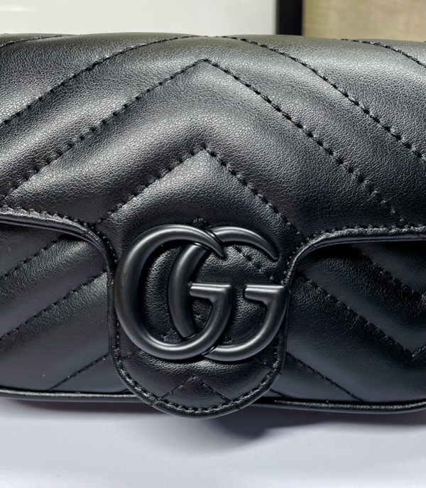 激安グッチバッグコピー角部分ディテール